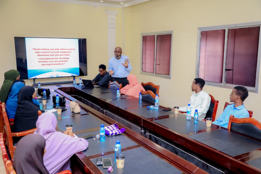 UNIDOSomalia's tweet photo. Supported by @UNIDO under #JOSP, the 2nd #ToE batch began today in #Jowhar, #Baidoa &amp; #Mogadishu, equipping local start-ups &amp; SMEs with practical entrepreneurship skills, business planning tools &amp; tailored counselling to help them grow &amp; contribute to🇸🇴’s economic transformation. https://t.co/EQ5FXwvz0e
