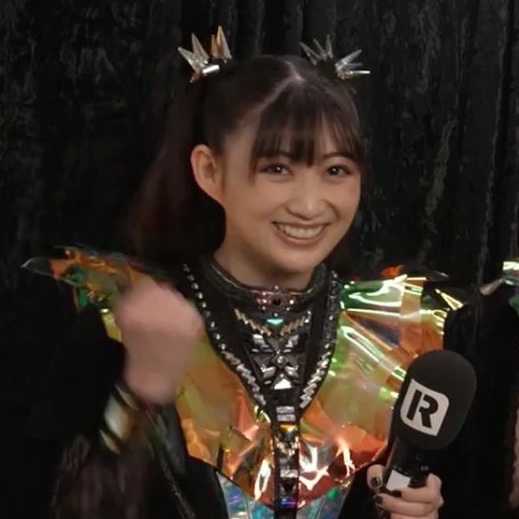 momoluvbots's tweet photo. her smile is so infectious,, you cant help it https://t.co/fnJR1x8apC