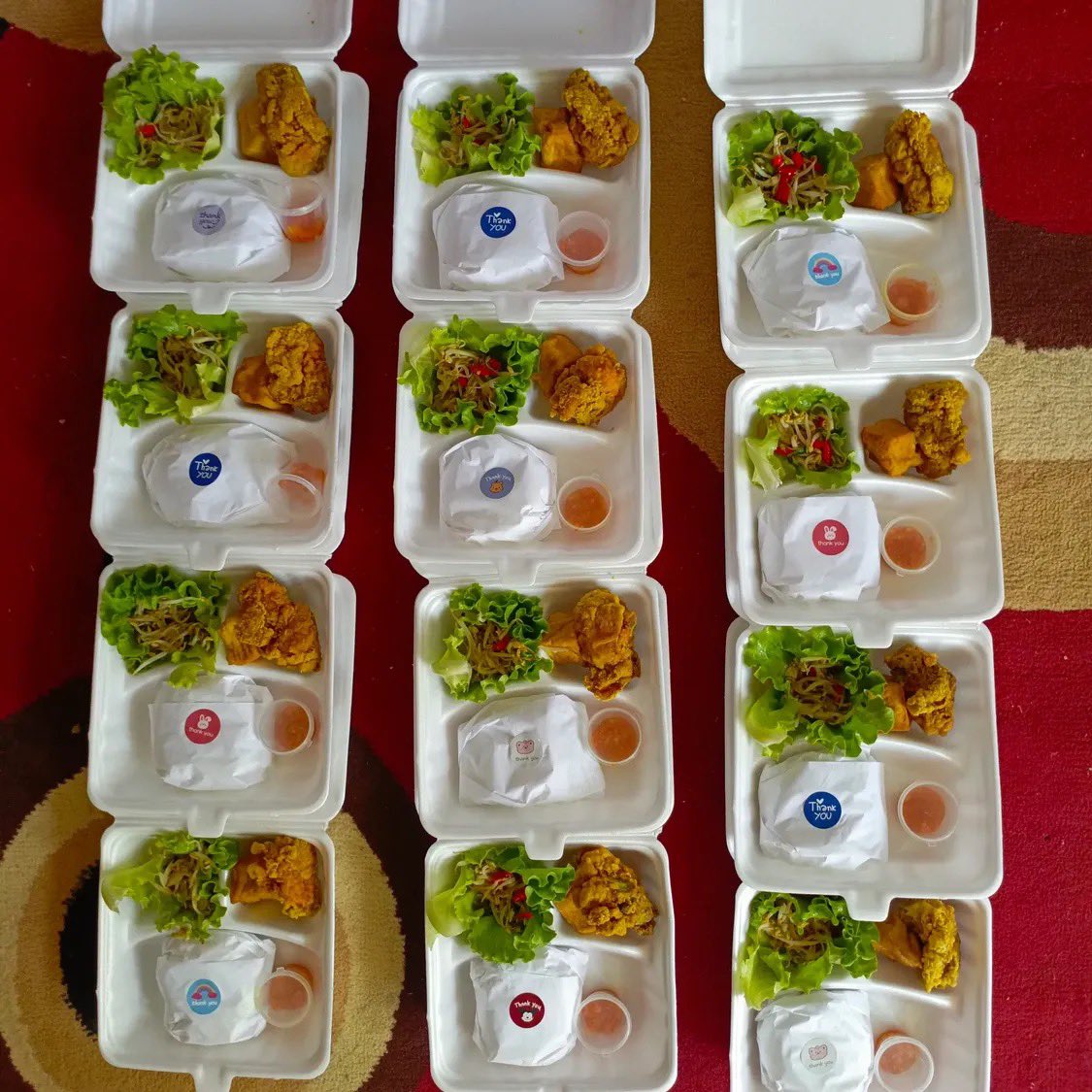 bernecklebmk's tweet photo. bismillahirrahmanirrahim.
temen2 boleh tolong like dan rt jualan mamaku yuu, untuk tambah2 biaya kontrol adikku ke RSCM, kami jualan ricebox harganya mulai dari 15k, lokasi dibogor, kaka2 boleh klo mau tnya2 dlu, bisa jga ttip untuk jumat berkah, kaka bolej cek profileku yak🫶🥺 https://t.co/ZD4QofiMrp