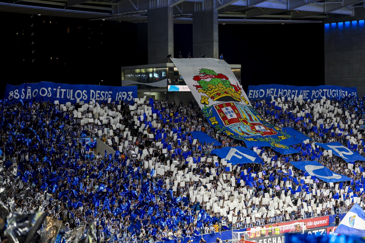 FCPorto's tweet photo. Futebol Clube do Porto.

#FCPSLB #PortoDeHonra https://t.co/sEc8VqjPNq