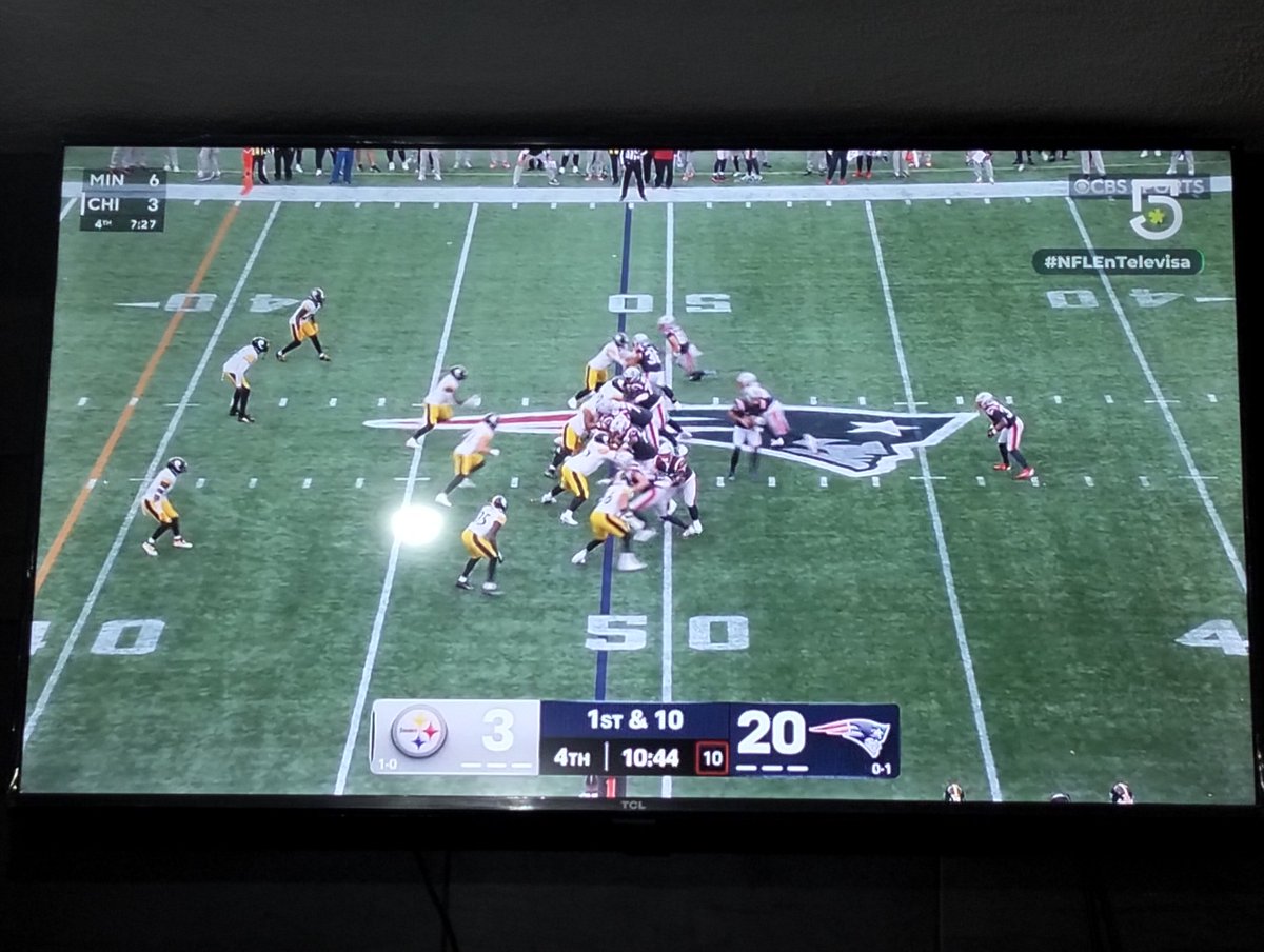 poetachente80's tweet photo. Domingo de NFL 😎💪🏈
#GoPats
#ForeverNE https://t.co/biYQ2vNQKO