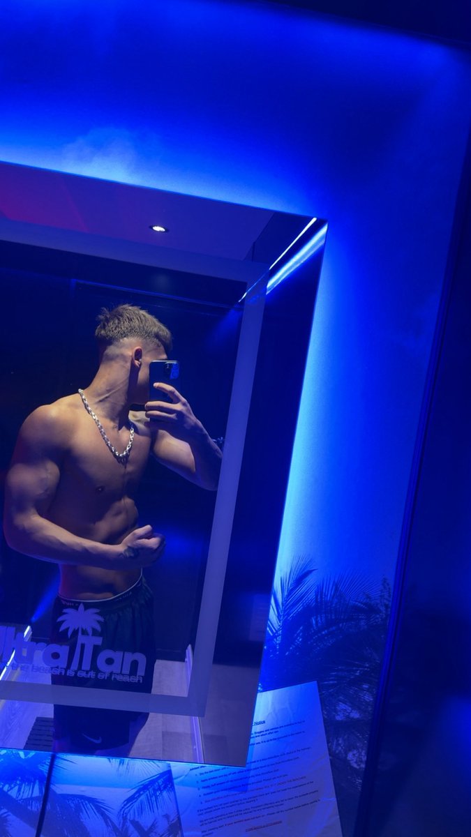 keaxtgg's tweet photo. Do you like muscles💪

Link in bio😝 https://t.co/xSIkg17gut