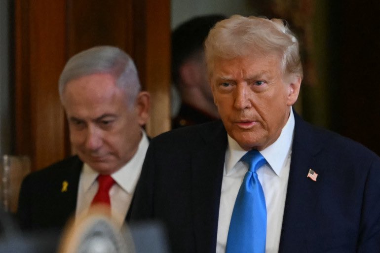 FocusMedia_Fr's tweet photo. 🇺🇸 🇮🇱⚖️ FLASH — TRUMP PRÉPARE DE NOUVELLES SANCTIONS CONTRE LA CPI

L’administration Trump prépare de lourdes sanctions contre la Cour pénale internationale, après ses poursuites visant notamment Benjamin Netanyahu. 

Elles pourraient interdire la plupart des transactions financières avec la Cour, selon le Wall Street Journal.
