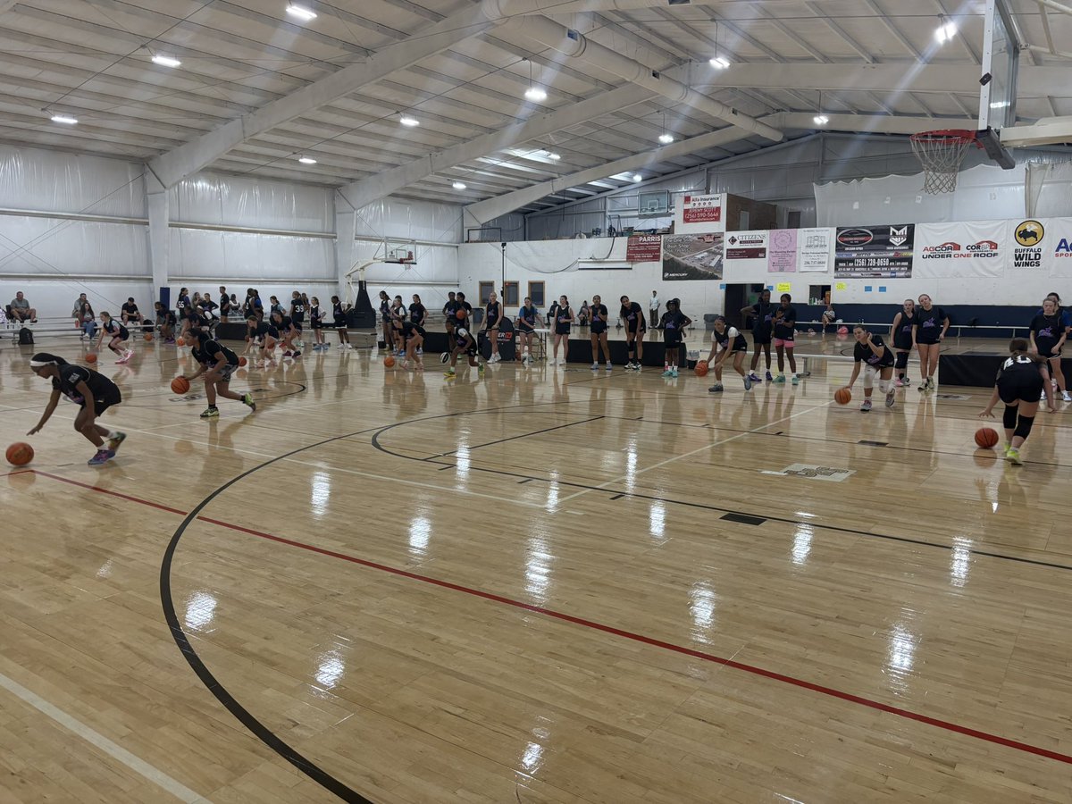 risingbluestar1's tweet photo. Week 3

✅ Camp 4

Bama always brings it! 45 players from 7 states, showed up and went to work 💪

On to week 4, DMV and VA Beach got next. 

Join us in a city near you https://t.co/nQQr8wZgfp

@BlueStar30s @BlueStarMedia1 @IGBRcoverage @ChrisMennig @travisponton https://t.co/W0T6D1VNSf