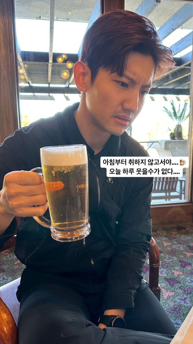 TOHOSHINKISM's tweet photo. Genuinely we shouldn’t even be called tvxq stans nowadays in the first place as ot4/ot5 because they’re TWO, guys I’m gonna turn into Alicia Cassie veteran again because of all this shit omg why are we having this discussion about Mickey Mouse in 2026 I’m sickkk https://t.co/qtsUA1nplq