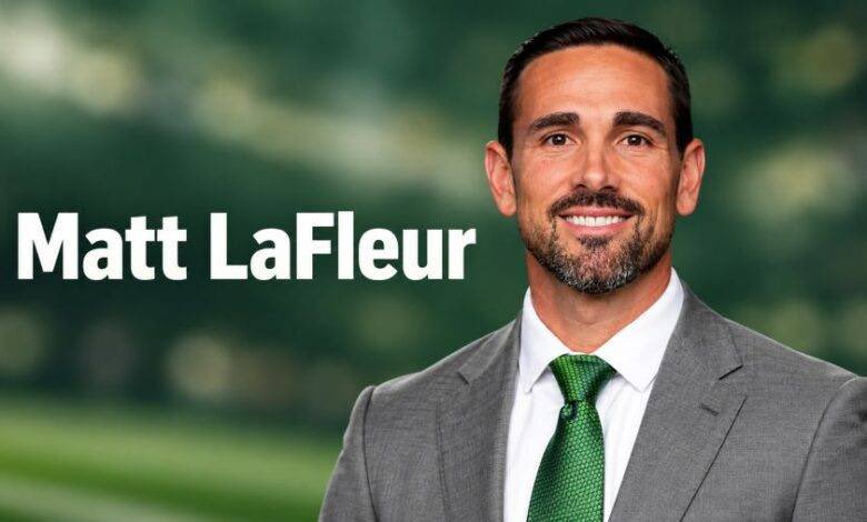 IKE_Packers's tweet photo. What would you say to this man?! https://t.co/7VOPrktIFK