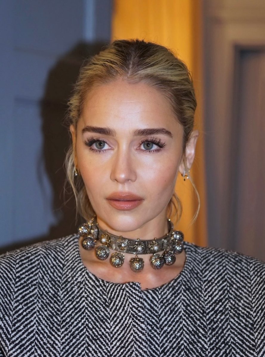 eclarkenetwork's tweet photo. Emilia Clarke via naokoscintu on Instagram.

#LFW https://t.co/ib2wozmFD9