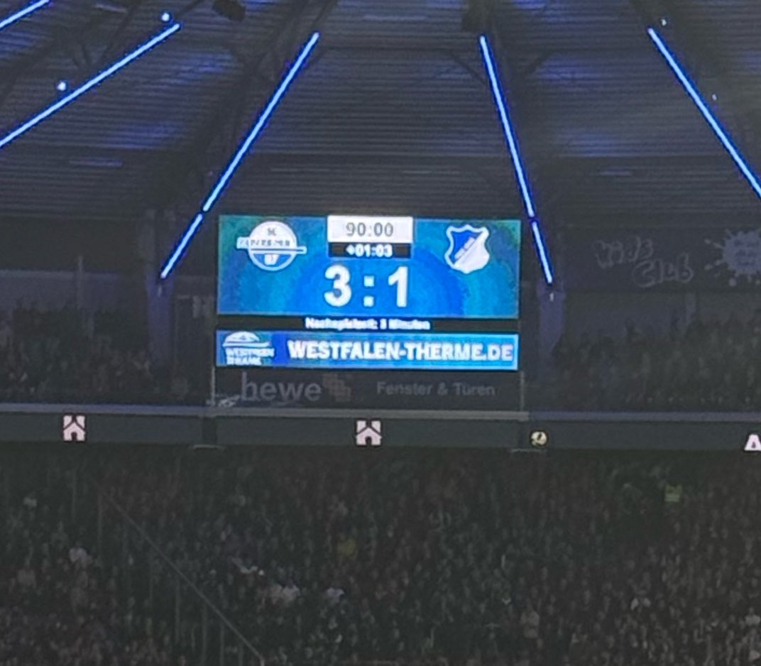 AIiBVB's tweet photo. Steffen Tigges Fußballgott 😭🐐 #SCPTSG https://t.co/qQWyhjJp23