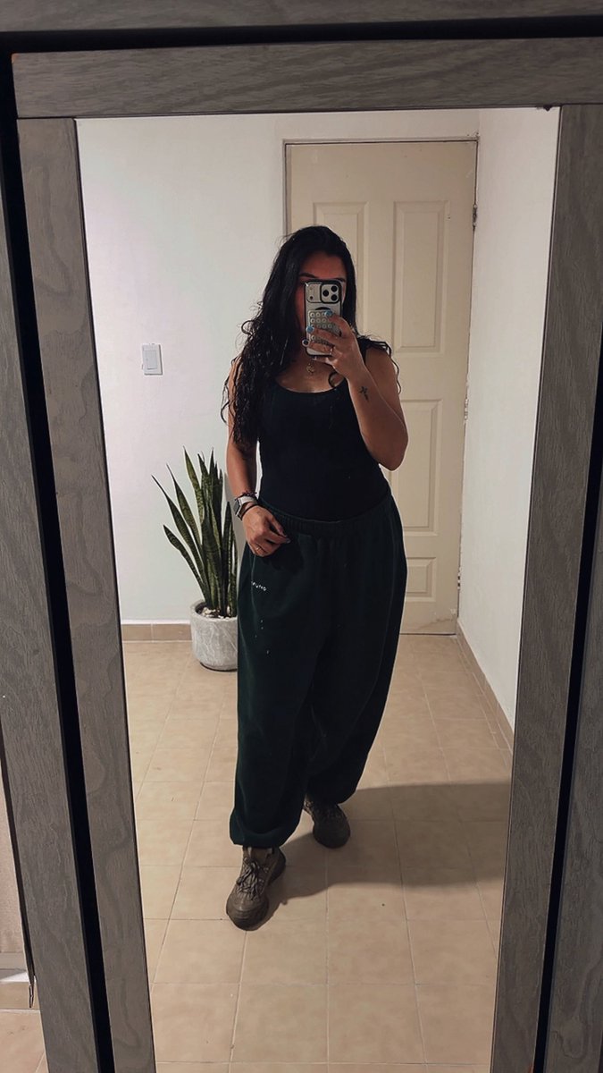 danizuir's tweet photo. Amamos Oversize 💚🫰🏼 https://t.co/jVshCITdwN