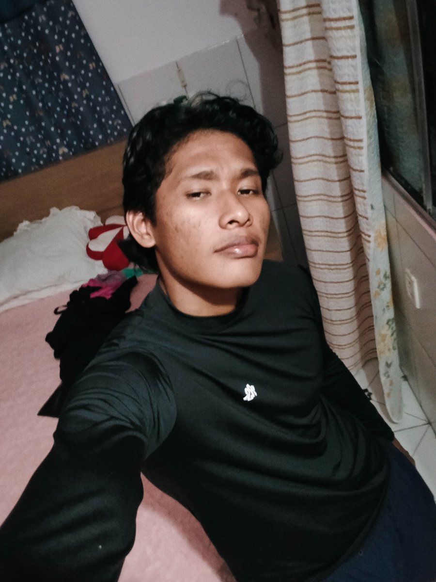 gmaky_'s tweet photo. Good night , How are you all doing ? https://t.co/WGcjtaALkH