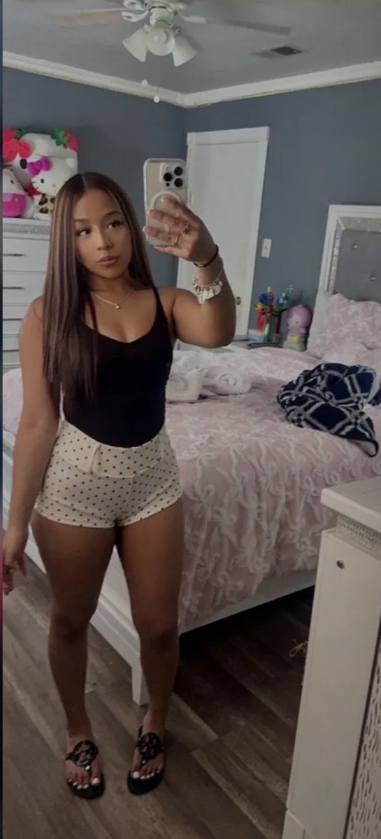TheHumbleGpyf's tweet photo. #latina #slutty #slut #cum #cumtributeِs 
#nsfw #stroke #latinacurves https://t.co/3Kya2H27fb