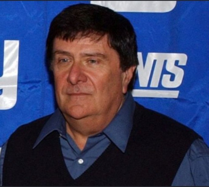 giantswfan's tweet photo. Talking #NYGiants vs Rams and the passing of Ring of Honor GM Ernie Accorsi with @TinaCervasio on #SportsXtra tonight at on @fox5ny at 10:30 pm https://t.co/CKFsBdflVB