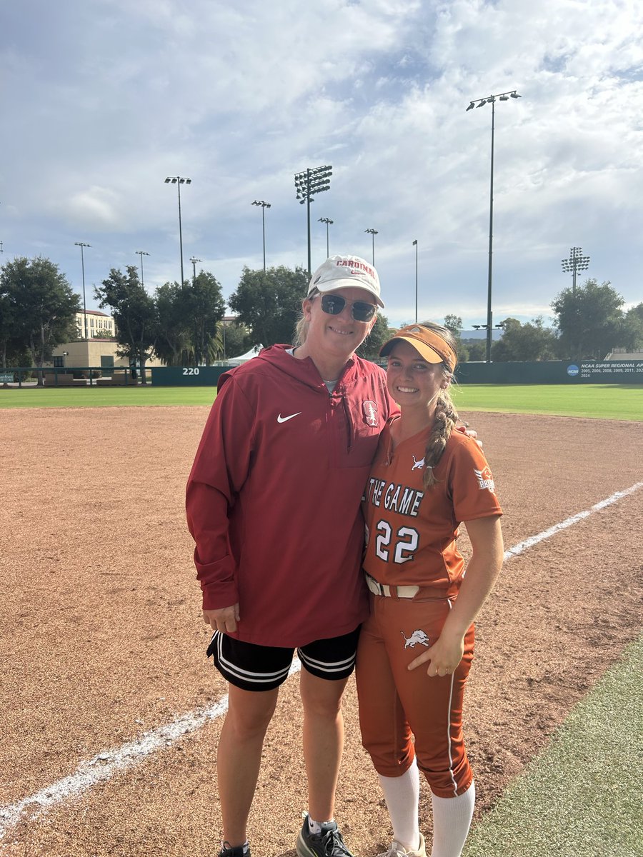 reeserocket2029's tweet photo. Thankyou so much @stanfordsoftball for hosting an amazing camp! I had the greatest time and enjoyed meeting and talking to all the coaches and players! Excited to be back soon! Go Cardinals! @stanfordsoftball #2029 #camp2026 #stanford @JessicaAllister https://t.co/aY8sBu9KsT