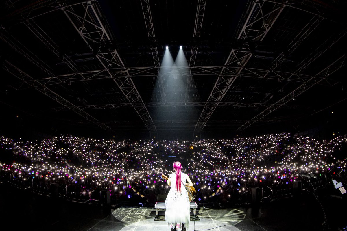 LiSA_OLiVE's tweet photo. Parisーーー！！🇫🇷❤️‍🔥

J’ai tellement attendu ce moment…
Mon tout premier concert à Paris.
Merci du fond du cœur d’avoir fait de cette soirée une nuit absolument incroyable.
J’ai été profondément émue.

Je reviendrai, c’est promis.
Ensemble, vers la prochaine étape.

La preuve de notre révolution. ❤️‍🔥

À bientôt, Paris !
Je vous aime. ❤️

#LiSA_EUROPEandUKtour
Finally, it’s time for the final stop ‥London, UK! 🚚🇬🇧❤️‍🔥

22 Sep: Troxy – London, United Kingdom
🎫 https://t.co/eOli91z4o5