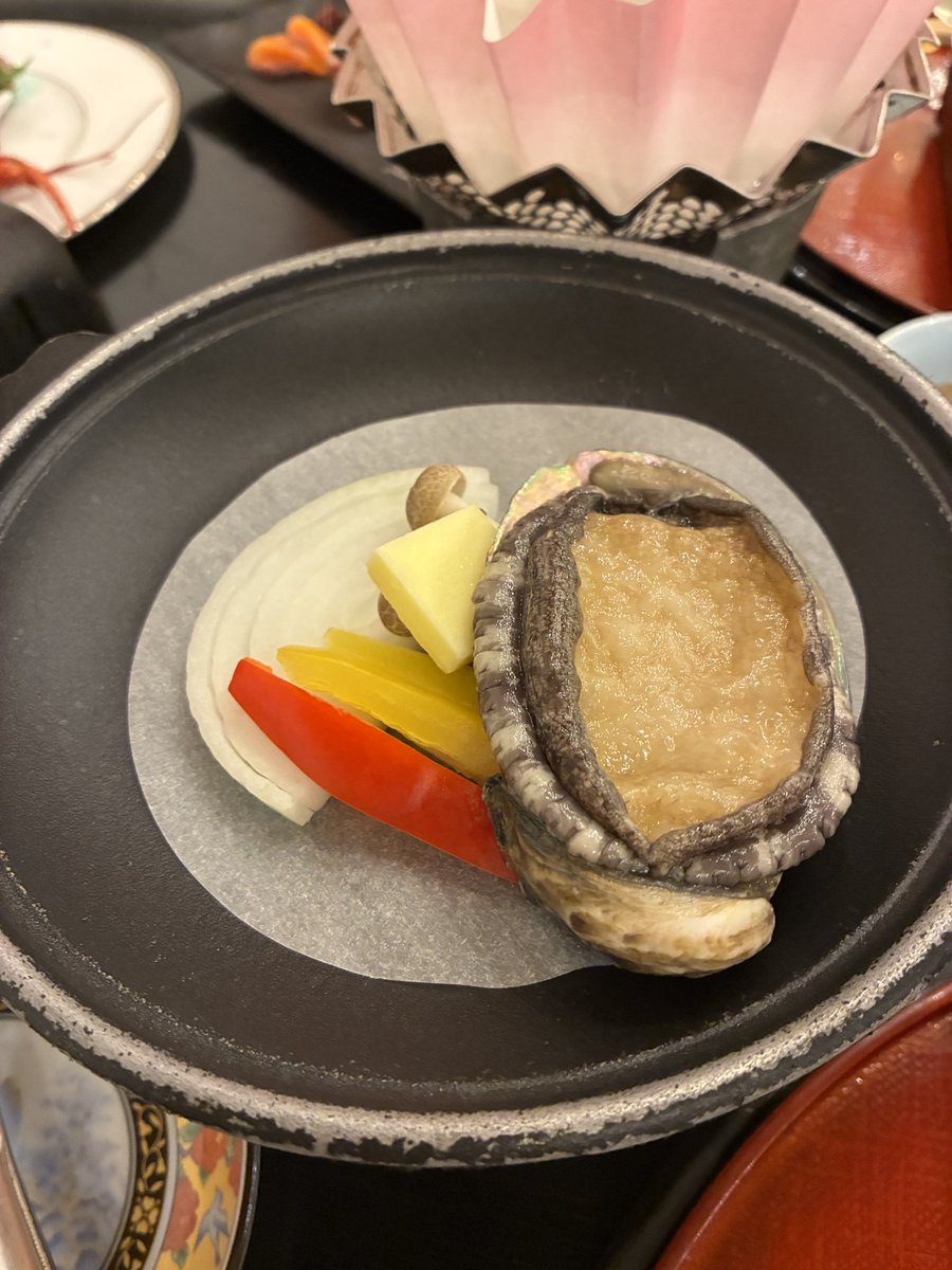 hagetama5's tweet photo. 鳥羽美味い最高ホテル https://t.co/IyWPZX0Nxr