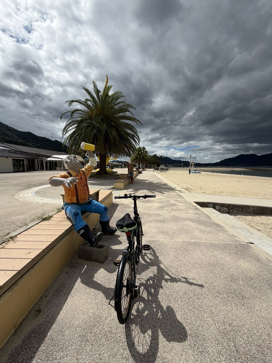 akeson40's tweet photo. 尾道→今治しまなみ海道バイク🚲74㌔

超ロング先生が走って車回収に行くという変態練習のサポート🎒
向島⇨因島⇨生口島⇨大三島⇨伯方島⇨大島🏝️

無事10時間内にゴール速い😆
お尻がめっちゃ痛くなった
今治の喜助の湯でリカバリーして帰りました🐥♨️ https://t.co/rmhK1YMZTB