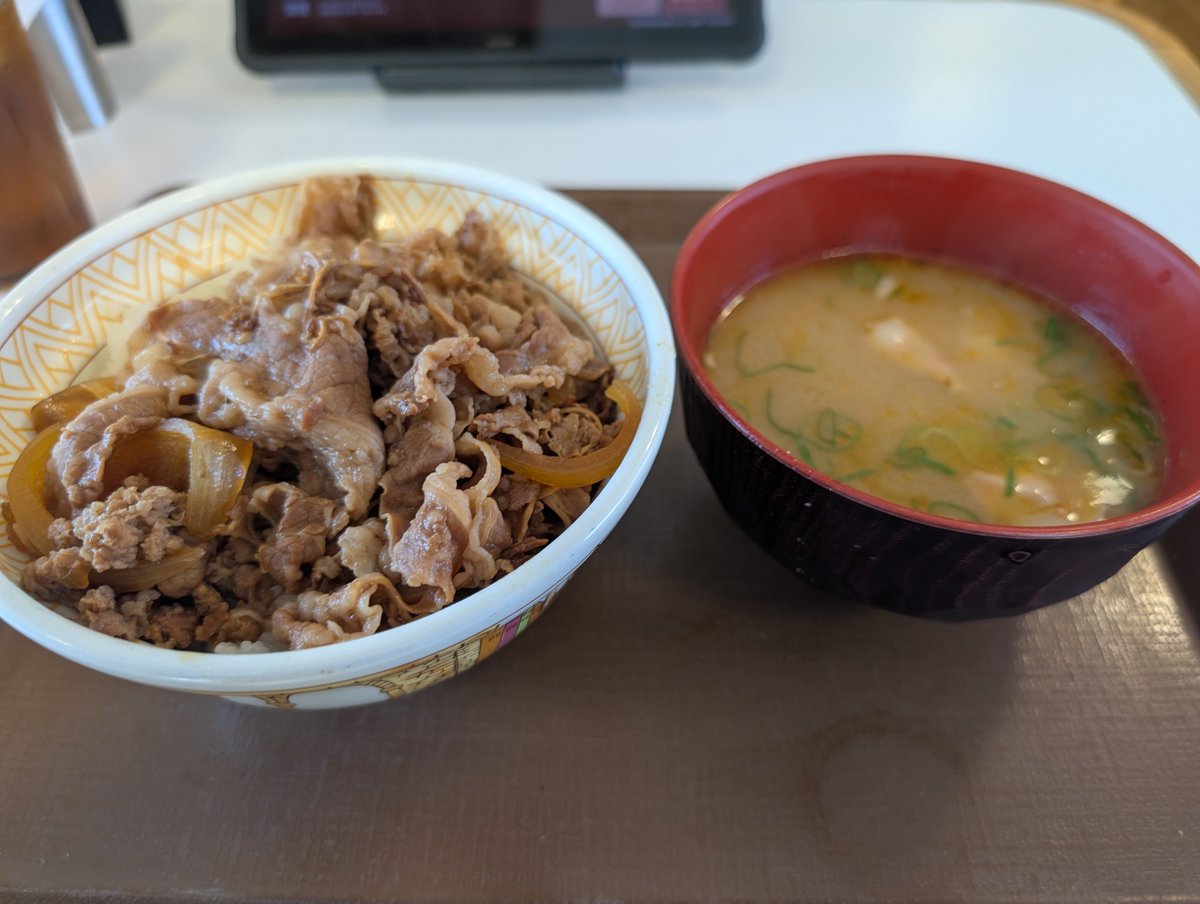 matsu112655's tweet photo. 休日の朝ごはんはこれがええわ https://t.co/aIM1XKnVp3