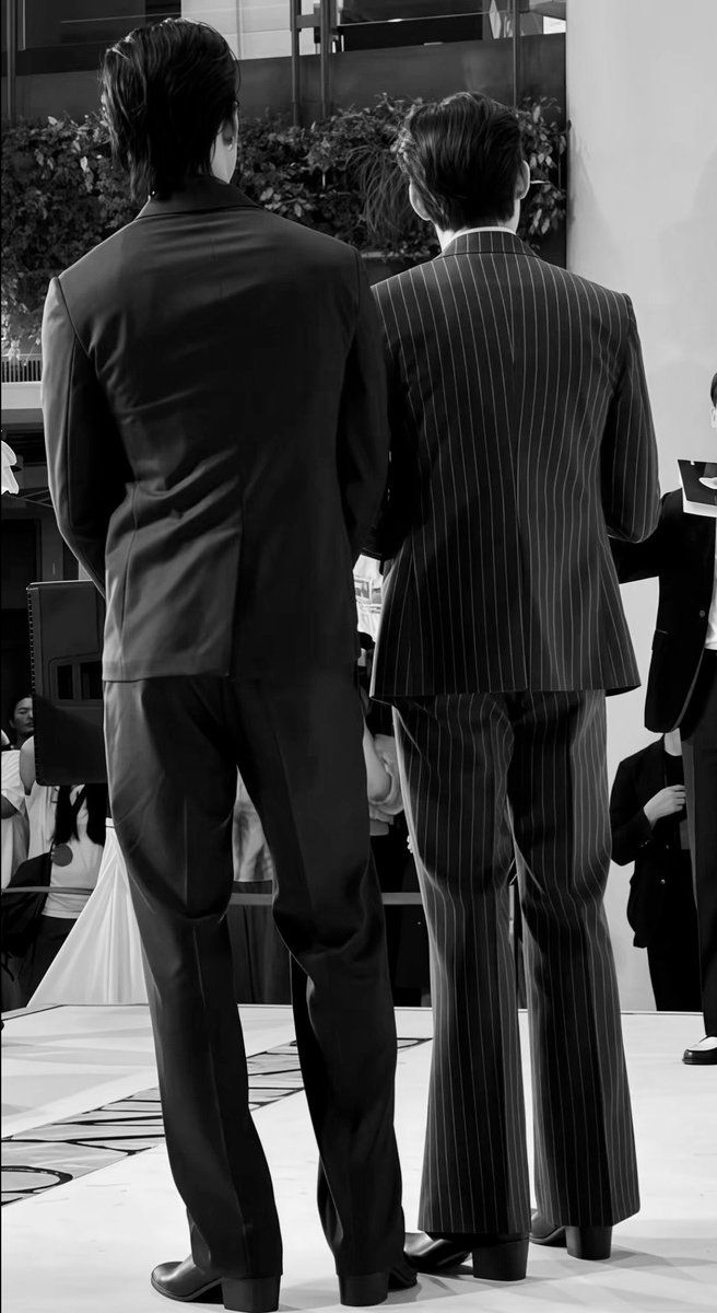 Getoffme_JG's tweet photo. 190’&amp;186’ cm couple https://t.co/uEetpyYaRY