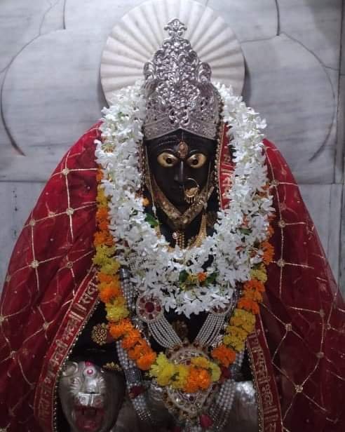 avanindra43's tweet photo. जय हो देवी कामाख्या माई सबको  उत्तम स्वास्थ,सुख,शान्ति,समृद्धि,मान-सम्मान, यश, ऐश्वर्य प्रदान करें।🙏🙏
 @prems29 @suryakantvsnl @RajkishorLive @Live_Gyan @meevkt @ashuvaani @niraj_bajpai @SmtUshaSingh1 @Poojamadan17 @rmahajan25 @govindatripathi @VikashSharmaIB @sharmankv🙏🙏 https://t.co/gEze2QedBk