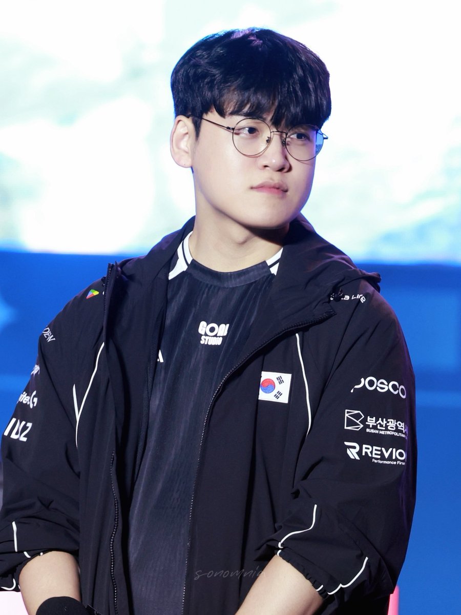 ChilllyOng's tweet photo. 구마유시 퍼컬이 국가대표임 .. https://t.co/o7O7ul9xOE