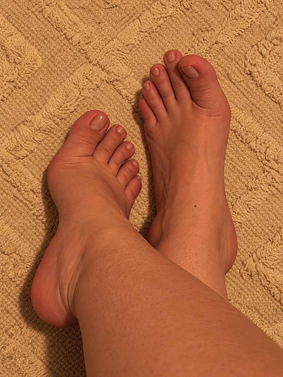 Min1534286's tweet photo. #FootFetish #FeetFetish #FeetLovers #FootWorship #FeetWorship #Soles #SoftSoles #PrettyFeet #PrettyToes #BareFeet #FootModel #FeetPics #FeetContent #FrenchFeet #Soumise #Submissive #SubmissiveGirl #Obedient #ObedientGirl #BDSM #FemSub #DomsAndSubs #KinkyFeet #FootSlave #PetiteSoumise #Pieds #Fetichisme