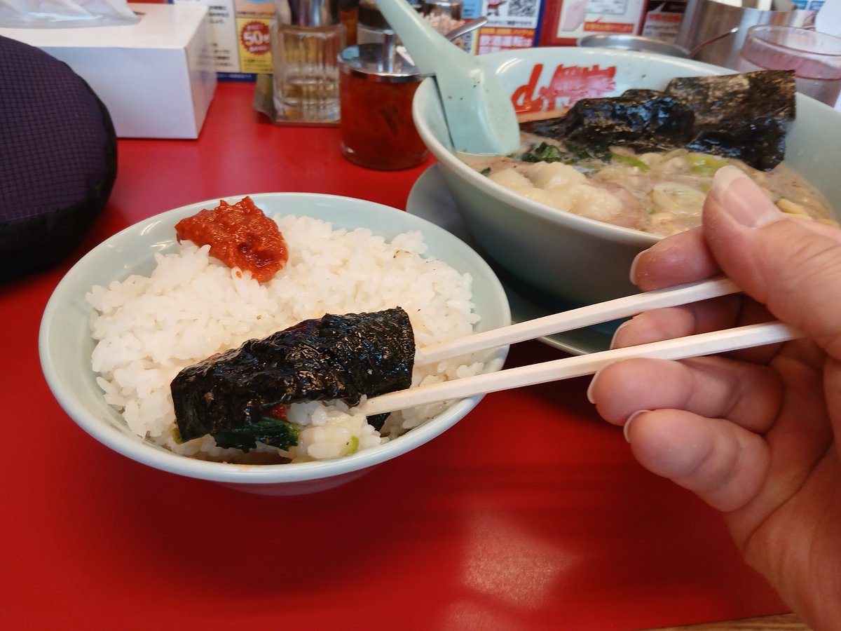 DeathMako36929's tweet photo. 「知���ねェ・入れる！」
朝から，やってやったって事だ・
今日の家族との行動を絶ちきりやがった
コイツはマジでぶちギレちゃってる🎶
ニンニク，豆板醤，少量のほうれん草と葱
オン・ザ・🍚にスープしみしみ海苔を
ROCK'N'ROLL いつものStyleさ…
終日・模活確定デス。
#プラモデルライフ https://t.co/4hSNFQSIuF