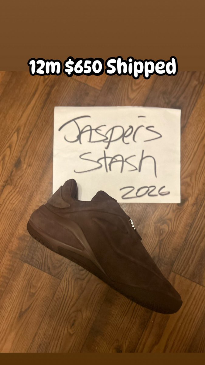 JessieD11022315's tweet photo. @SellKicksSunday Brand new original box in box for any details or condition please don’t waste time delivery and shipping may be added https://t.co/t2ReqieSJr