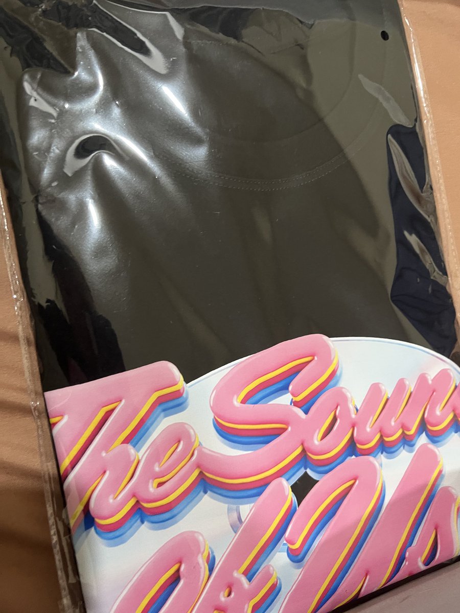comebackjha's tweet photo. WTS | ส่งต่อ 
Signed poster 600 ea
Shirt 500/ea มี 2 ตัว 

shipping at actual cost naaa 💗

ขายคับ  ค่าส่ง+แพ็คตามจริง
หรือเจอกัน BTSช่องนนทรีงับ 
(พ้มคนไทยงับ) 

#BeverTonliewFanmeeting
#บีเวอร์ต้นหลิว #Bevertonliew
#ตลาดนัดบัวลอย https://t.co/Y0zVAeCbaV