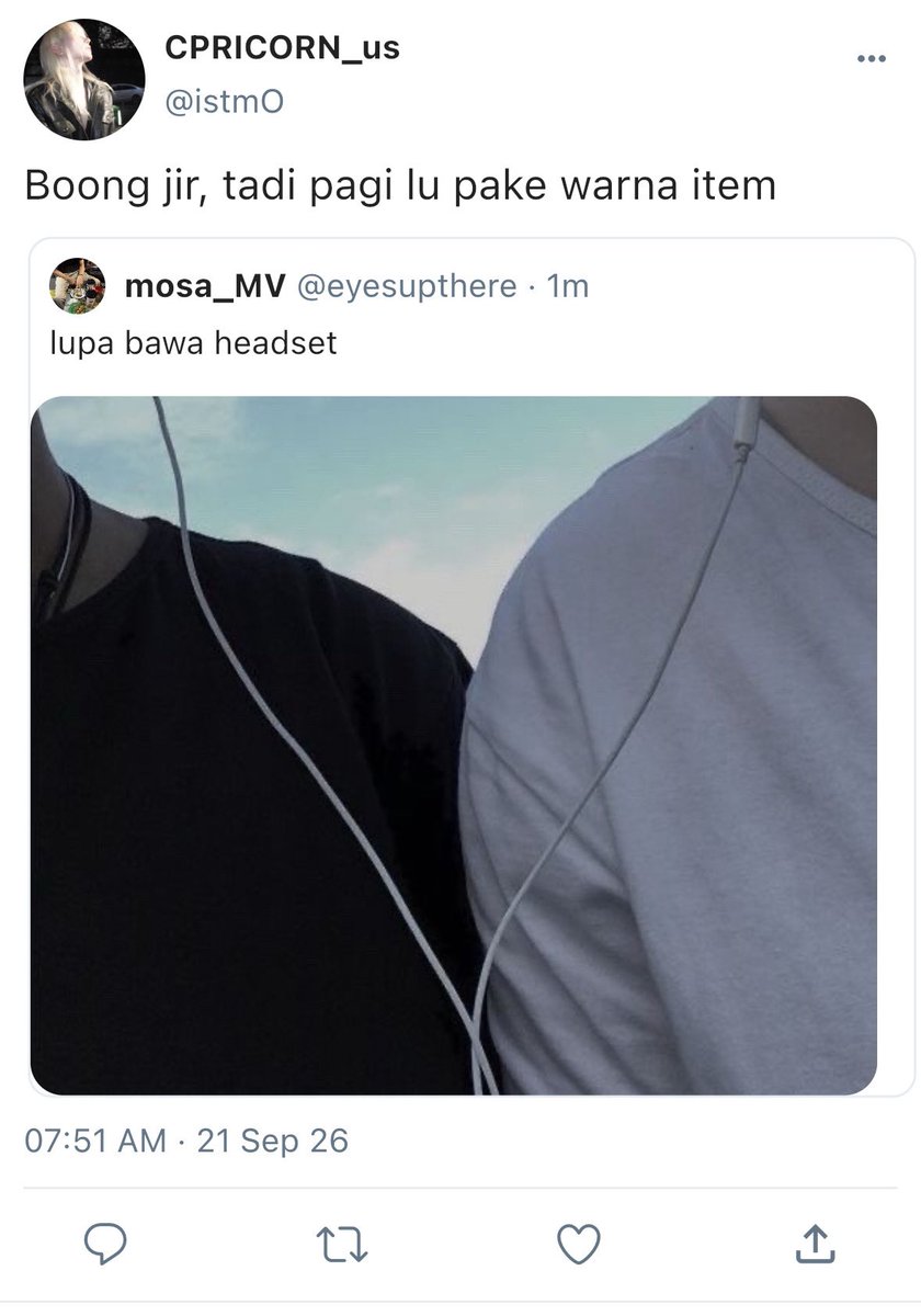 arhi1016029's tweet photo. Lupa bawa headset.
— one tweet #EyeSalt au

CONTAINS : BL , MLM

[ #WrittenInTheMagniVerse ] https://t.co/c73z5LOGze