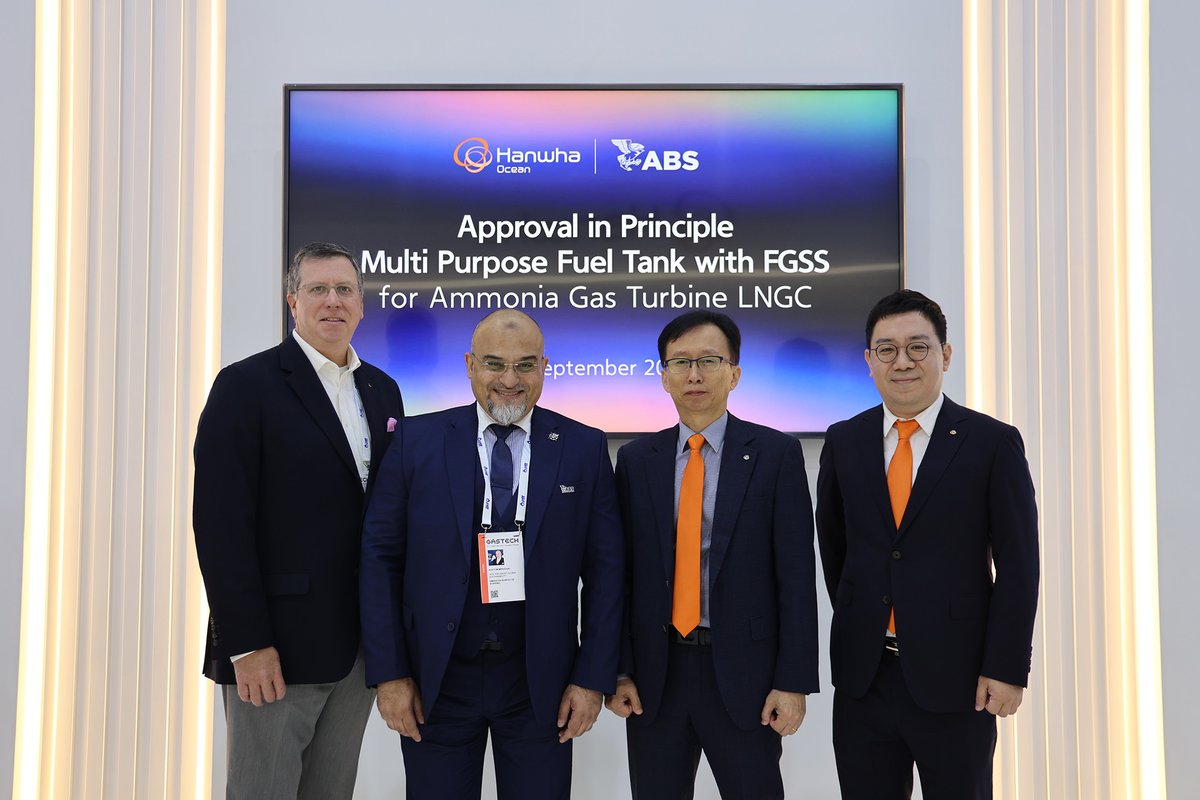container_news's tweet photo. #Hanwha #Ocean wins #ABS #AiP for #LNG-to-#ammonia #fuel system
https://t.co/Jrnw4LJZh1 https://t.co/YW0eIt534J