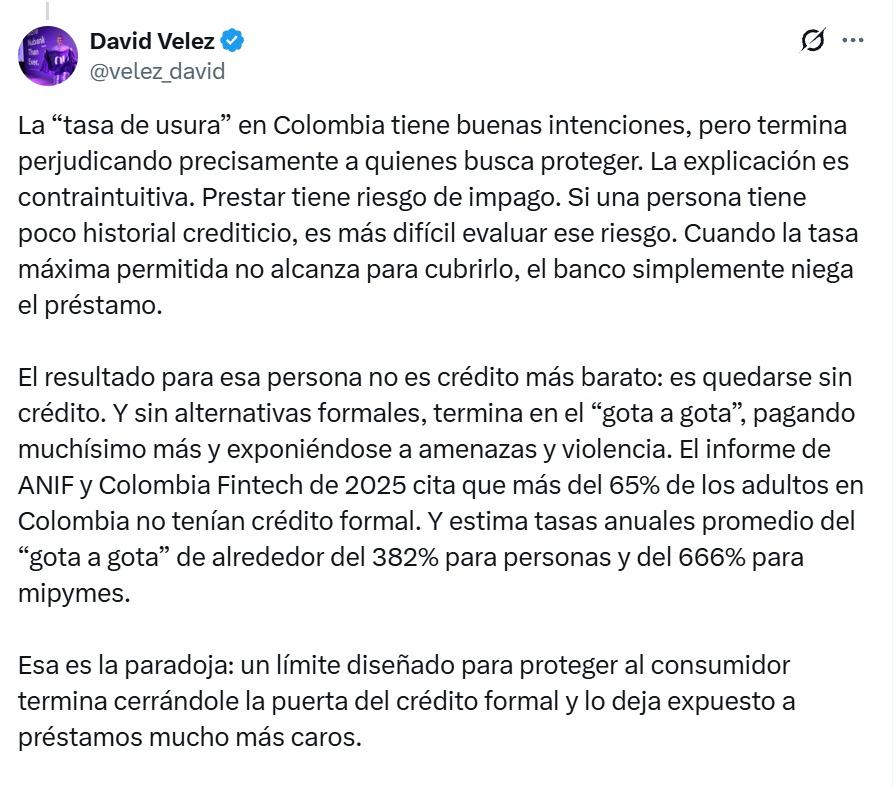 larepublica_co's tweet photo. #Atento  | David Vélez, CEO de Nu, cuestionó la tasa de usura en Colombia y aseguró que el límite a los intereses termina restringiendo el acceso al crédito formal para las personas con poco historial crediticio. Vélez planteó eliminar este tope, acompañado de mayor competencia, transparencia en los costos y protección frente a abusos. También destacó que herramientas como Bre-B, los pagos digitales y Open Finance pueden ampliar las alternativas de financiación y reducir la dependencia del “gota a gota”.