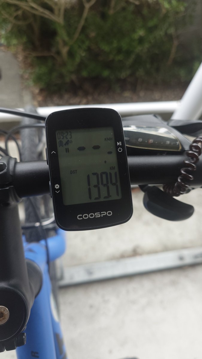 Freeter_Inurou's tweet photo. 3日目スタート(´◉ᾥ◉｀)！
ゴールまであと約120km
道中スーパーとか多分あまりないと思うので予めお茶2本持った状態でスタート(›´ω`‹ )
今日がこの旅1番の山場です⎛›´ᾥ`‹ ⎞☝🚴⛰️🌳 https://t.co/qgEbYSGMkf
