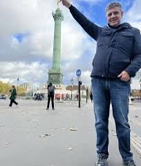 AliciaCastroAR's tweet photo. Ay no se olviden de @jorgemacri que odia a la Argentina y a los argentinos - como Milei- pero adora Paris! https://t.co/EdFnPpi75s