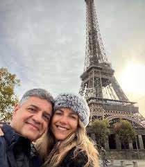 AliciaCastroAR's tweet photo. Ay no se olviden de @jorgemacri que odia a la Argentina y a los argentinos - como Milei- pero adora Paris! https://t.co/EdFnPpi75s
