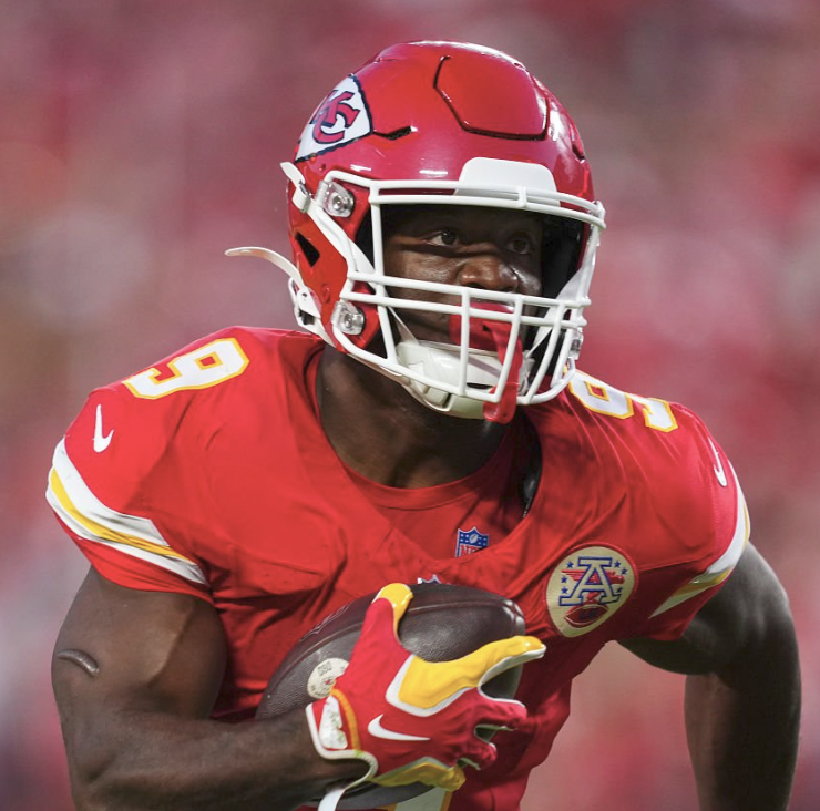 JustGridiron's tweet photo. Kenneth Walker III has 197 rushing yards through 2 games so far.

He needs 106 more yards tonight to break Ottis Anderson’s record of 302 rushing yards through the first 2 games of a season.

Walker 100+ rushing yards is +120 on BetMGM 😶 https://t.co/PhK8SzGHbk