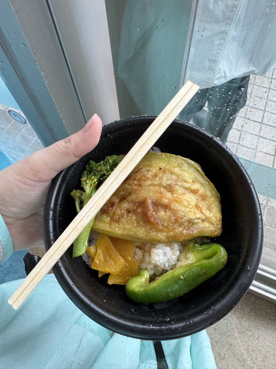 naco_fozz's tweet photo. ごっつぁんファーム！！
美味しすぎるー！！

 #風とロック芋煮会
  #SeptemberJam
 #芋煮会の定番朝ごはん https://t.co/XEszt60pMi
