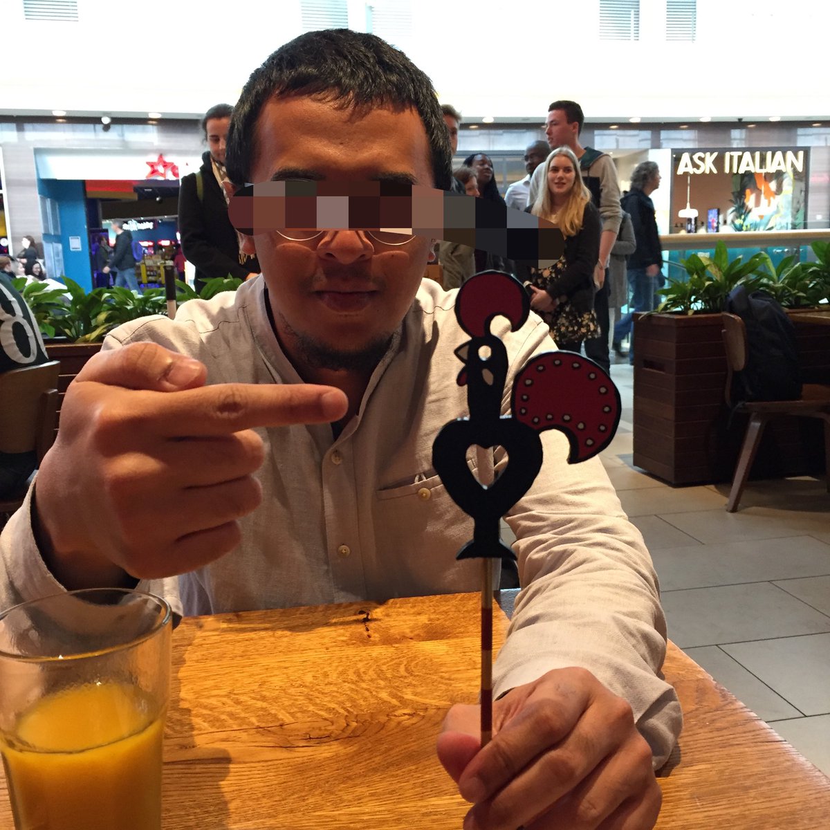 callmemocit's tweet photo. @rzrizaldy Please bring back nando's ke indo lagi kak.. hahaha terakhir makan nando's di london sama aberdeen. Sekarang kalo kangen peri-peri aku jajan emados deket rumah ajah 😆 https://t.co/NeoV8O2J0B