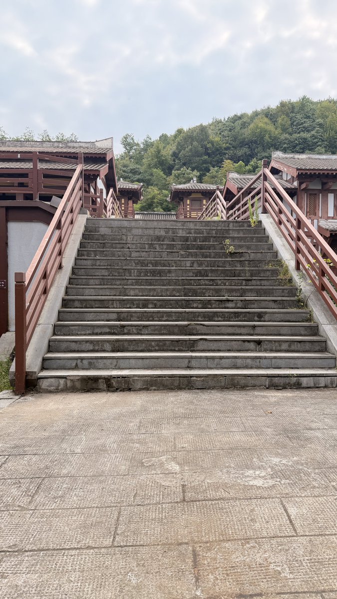 senaka154's tweet photo. おんぶ橋これか？！？これでいいのか？？？ウォー！！！！！ https://t.co/hRb3Xt1IuN