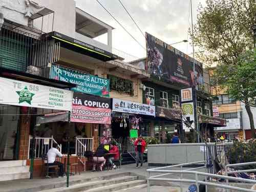 giusername2's tweet photo. uni student life, cdmx 2012. https://t.co/NwgdM8lQTG