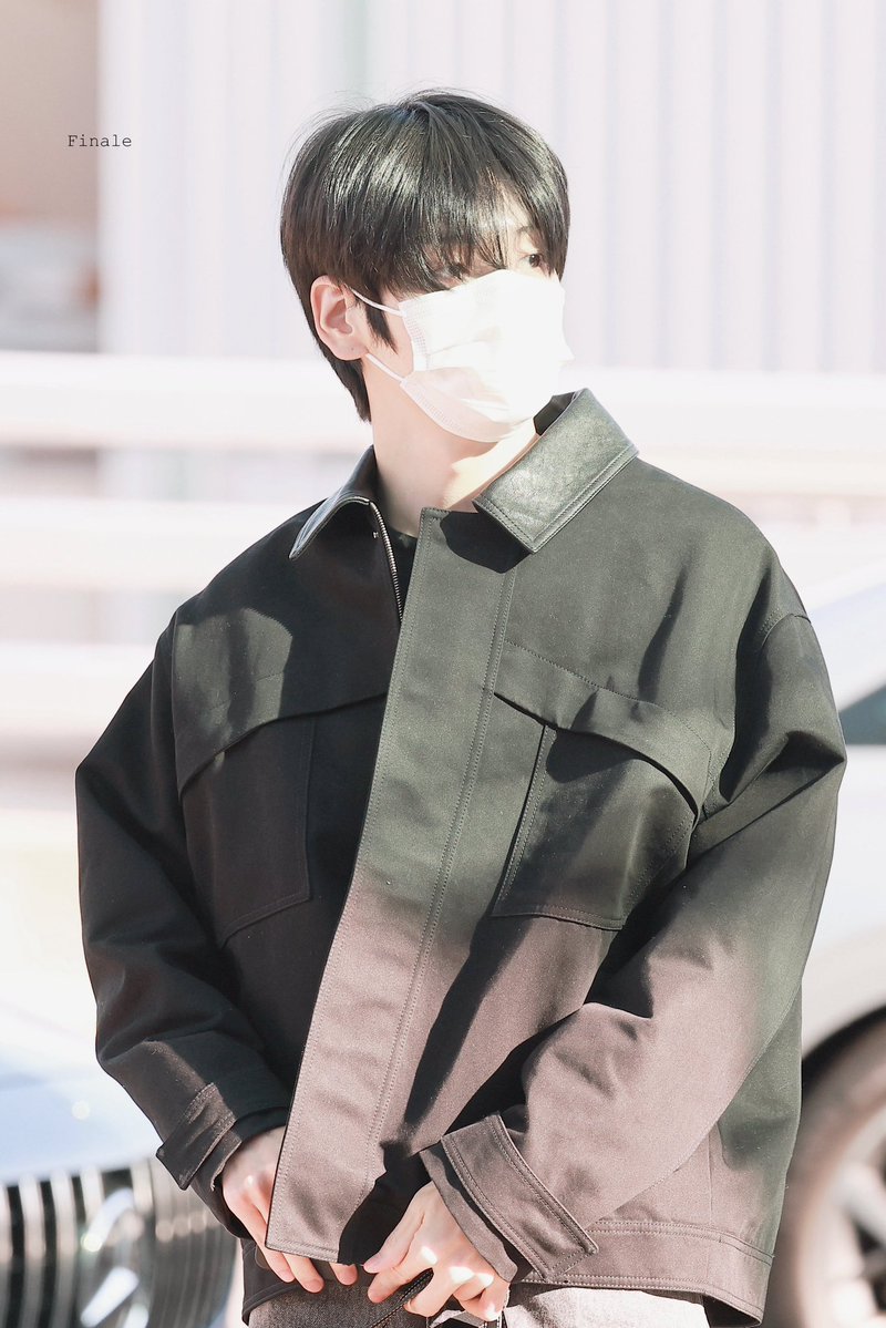 12_05_uuus2's tweet photo. 저 눈을 보고도 사랑을 맹세하지 않을 수가 있나 https://t.co/SkbZm6zZtC