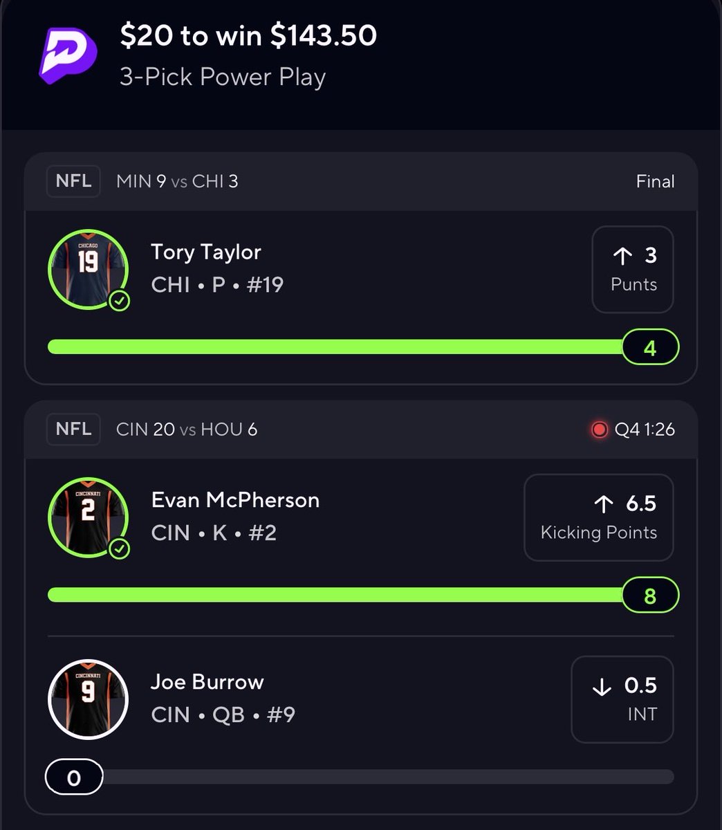 TurtleBetsDFS's tweet photo. WTF was this early game slate 😂😂 The Underdogs were going CRAZY and there would’ve been so many upsets 🐢🐢 

Regardless, NFL has been FEEDING US 🚀🚀 

Let’s have a night for Sunday Night Football!!! 

#Gambling𝕏 #NFLPicks #PrizePicks https://t.co/Y8E9WDJzlR