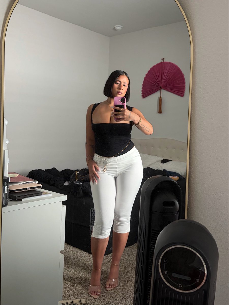 stephvhb's tweet photo. 🤍🖤 https://t.co/lgqFuUYr7f