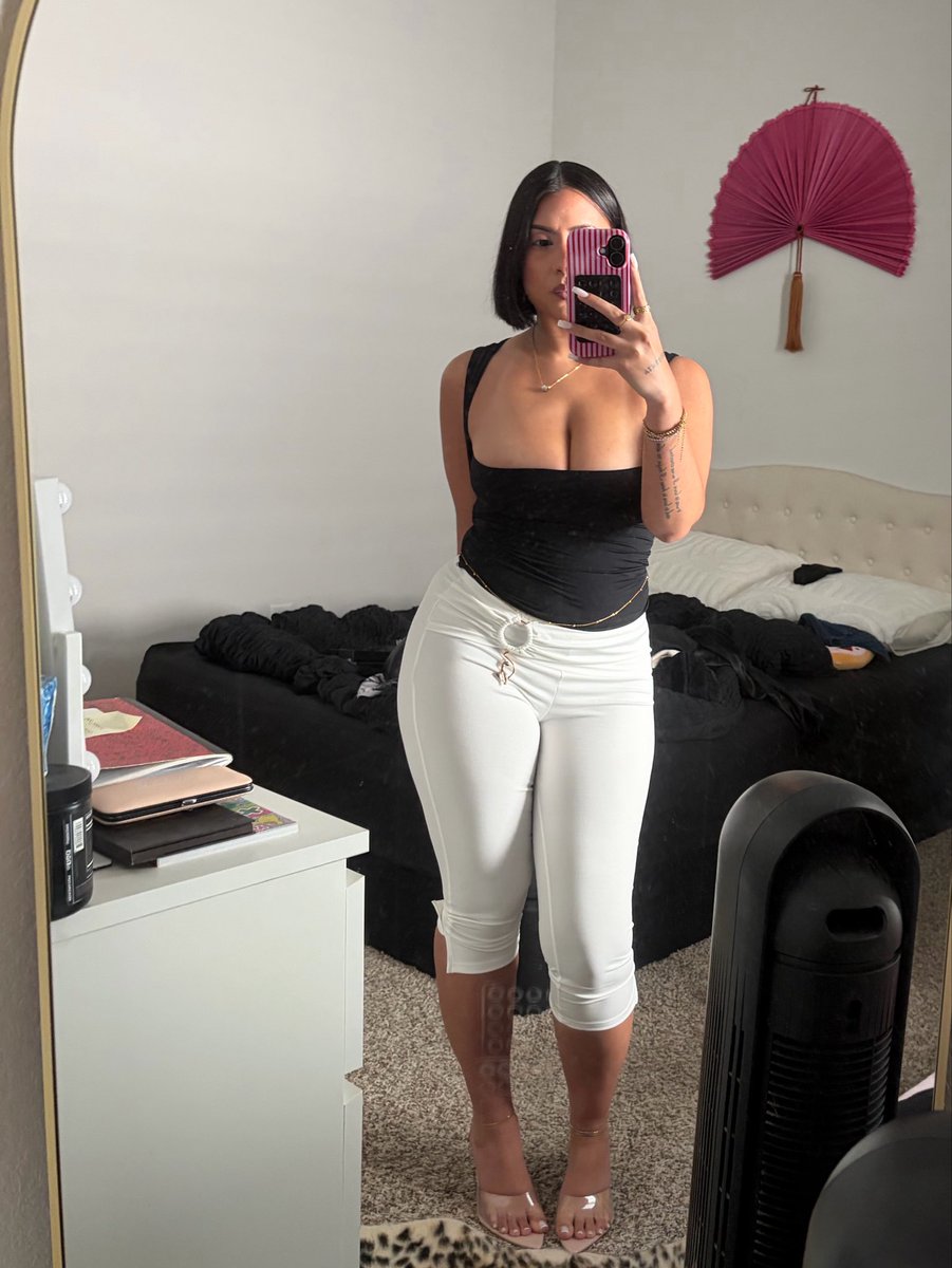 stephvhb's tweet photo. 🤍🖤 https://t.co/lgqFuUYr7f
