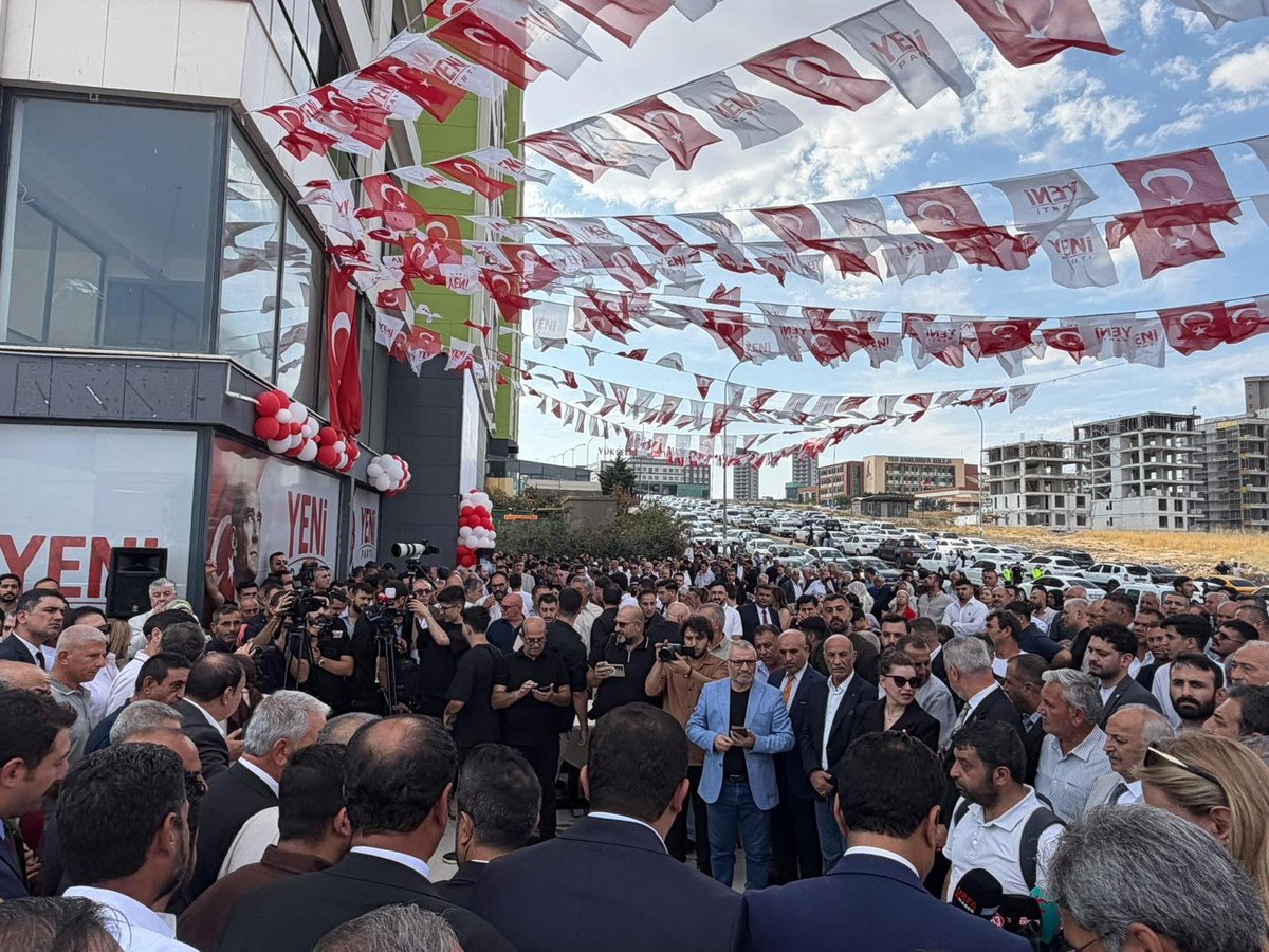 Ramazanimren_63's tweet photo. Şanlıurfa YENİ parti il binamızın açılışı için Ş.urfa https://t.co/ADqPOQGPkt Mahmut TANAL muğla https://t.co/ADqPOQGPkt cumhur UZUN ve il
yönetimiz ile beraber açılışımızdan önce saha
çalışması @EnsarAytekin10 @aliabbaserturk
@eczozgurozel @orhanssumer  @BozansurucuYeni https://t.co/MetNk06lIz