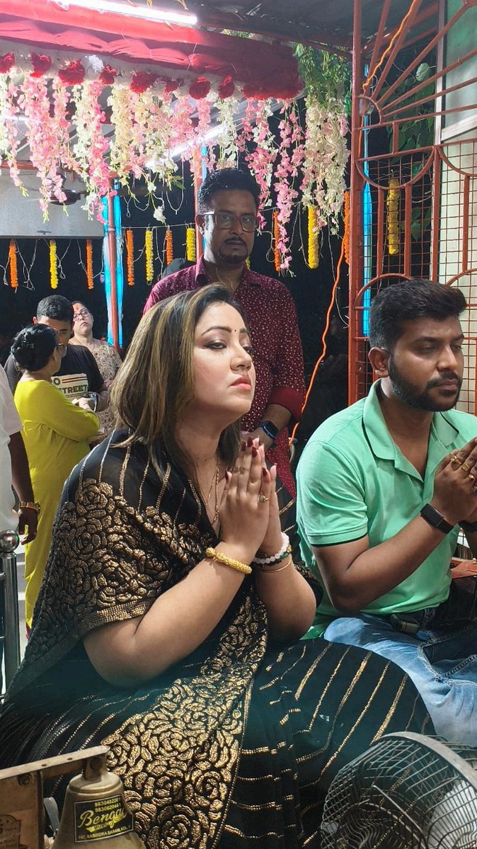 debashreebhatt2's tweet photo. Actress & TMC LEADER DEBASHREE BHATTACHARYYA & Calcutta High Court Advocate Arindam Kanjilal they are offering prayers together. #googlephotos #google #Advocate #Arindamkanjilal #arindam #kanjilal @debashreebhatt2
#actress #Debashree #Bhattacharyya & #TMC #leader https://t.co/IjELyyUGoU