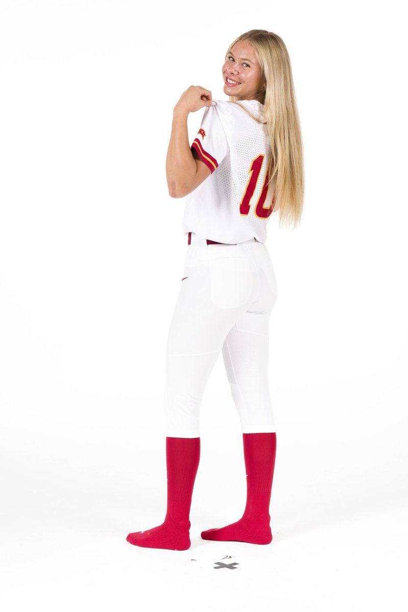 Corasmith_2028's tweet photo. I am so excited to announce my commitment to Iowa State University to further my academic and softball career. I am so incredibly thankful for my family and everyone that has been there along the way. I cannot wait for this journey ahead!!❤️💛
Go Cyclones!🌪️
#commited #rollclones #bigXII #power4 

@CoachPinkerton @AlbaughSydney99 @milaysiacorrynn @IowaPremierFP @joycewellhoefer @DiamondAddicts @LineDsoftball @KMASports @ksibradio @larrypeterson @CCSD_Panthers
