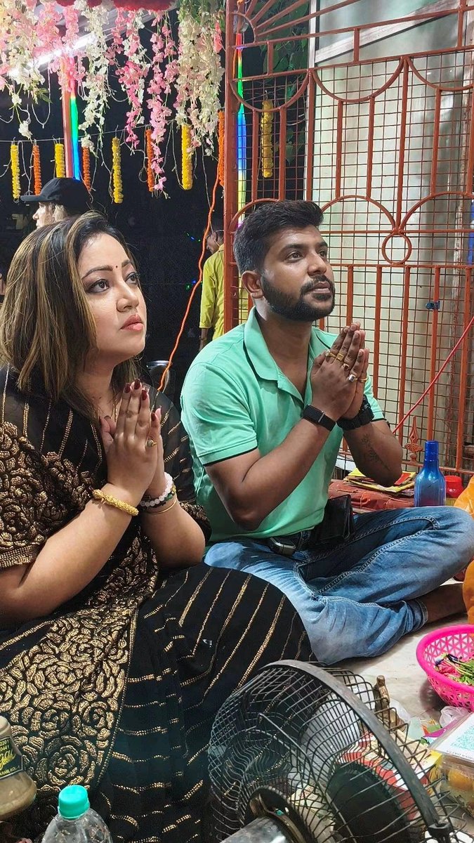 debashreebhatt2's tweet photo. Actress & TMC LEADER DEBASHREE BHATTACHARYYA & Calcutta High Court Advocate Arindam Kanjilal they are offering prayers together. #googlephotos #google #Advocate #Arindamkanjilal #arindam #kanjilal @debashreebhatt2
#actress #Debashree #Bhattacharyya & #TMC #leader https://t.co/IjELyyUGoU