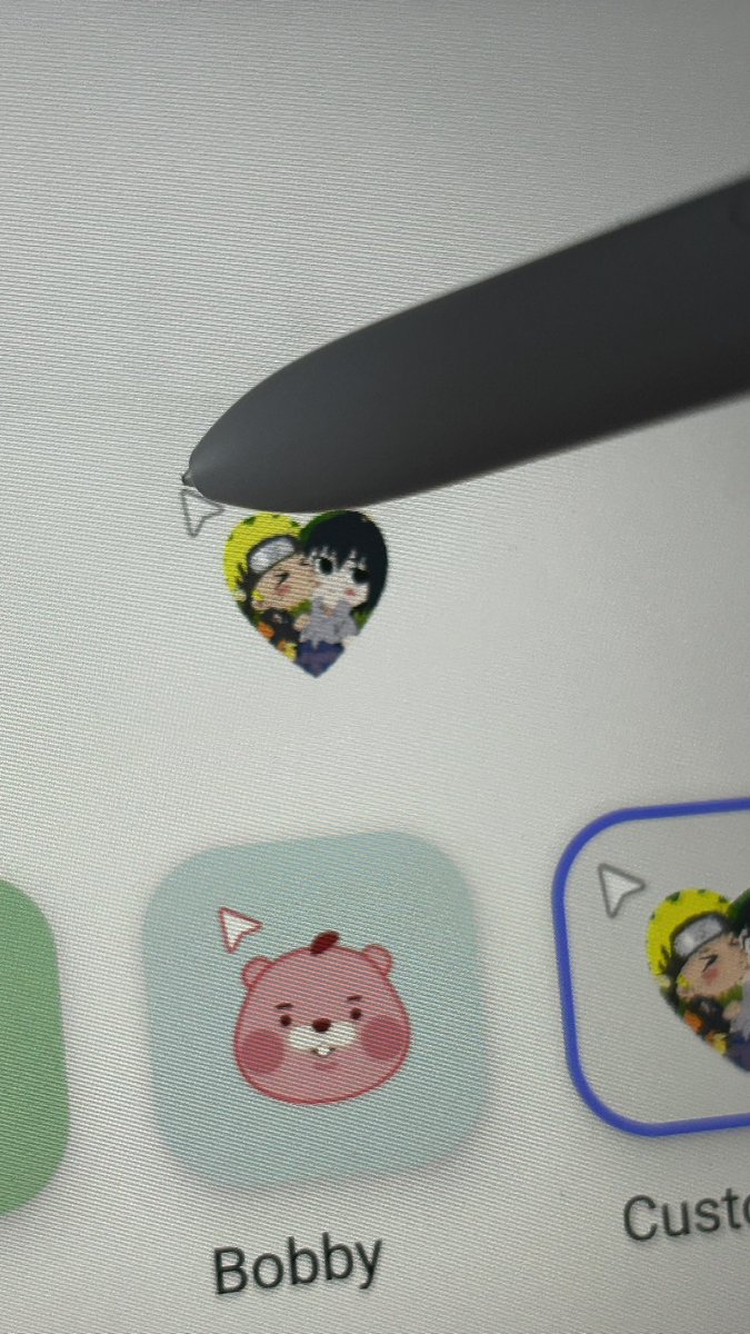 rfwtzz's tweet photo. Eu qnd tenho a ponteira da minha caneta dos narusasu🤩 https://t.co/gqNVb2RtbZ