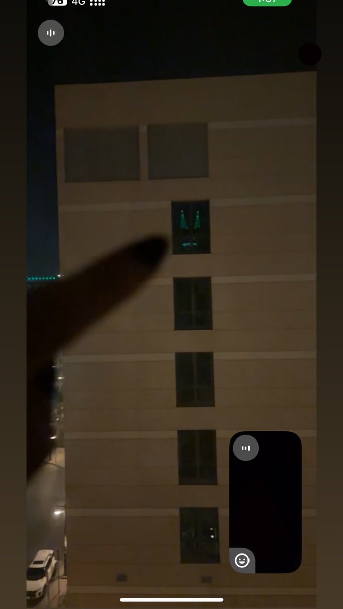 r77cca's tweet photo. قاعده تقول لي ان الفيو عالفيصليه
حبيبتي وينك ووين الفيصليه ذي سنتيانه خضراء https://t.co/rRIUNI1gj4