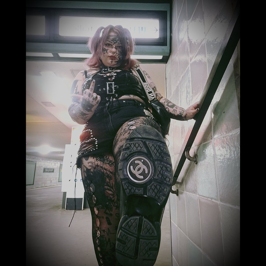 despo66's tweet photo. #domina #herrin #skalven #buy #of #misstress #hot #foryoupage https://t.co/lRThwSY3de